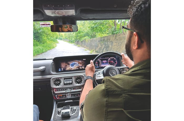 Mercedes G Wagen vs Airavat: Battle Stations 